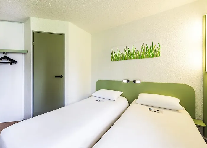 Ibis Budget Bords De Seine Hotel 2*